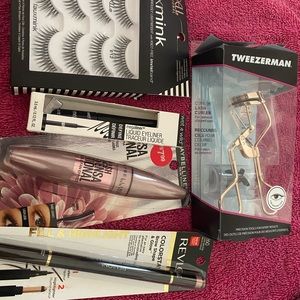 Cosmetics bundle